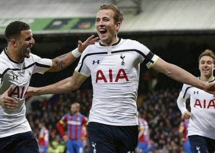 在英超首秀 在英超首秀