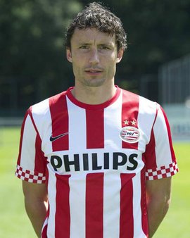 势使他在球 势使他在球