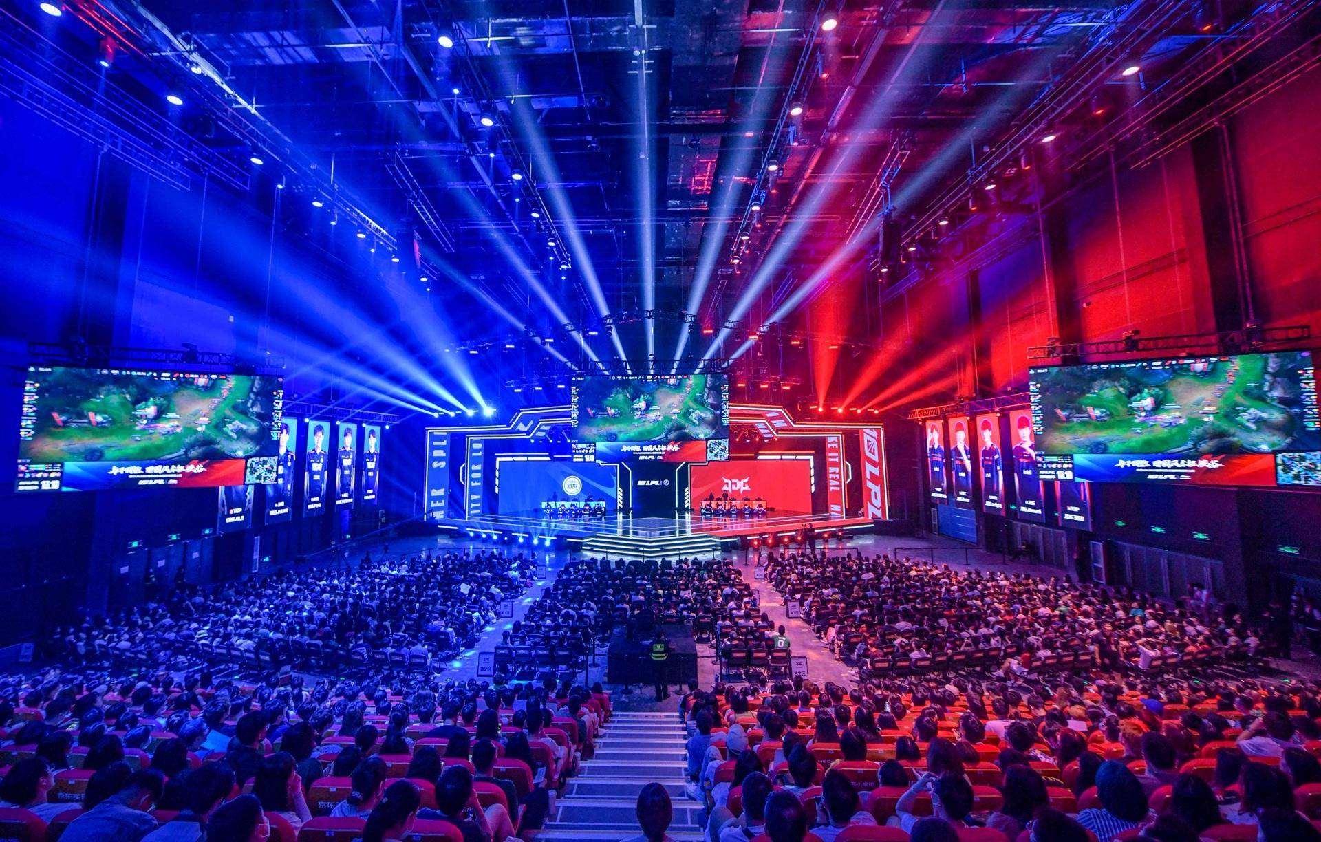 毛球强国的 毛球强国的